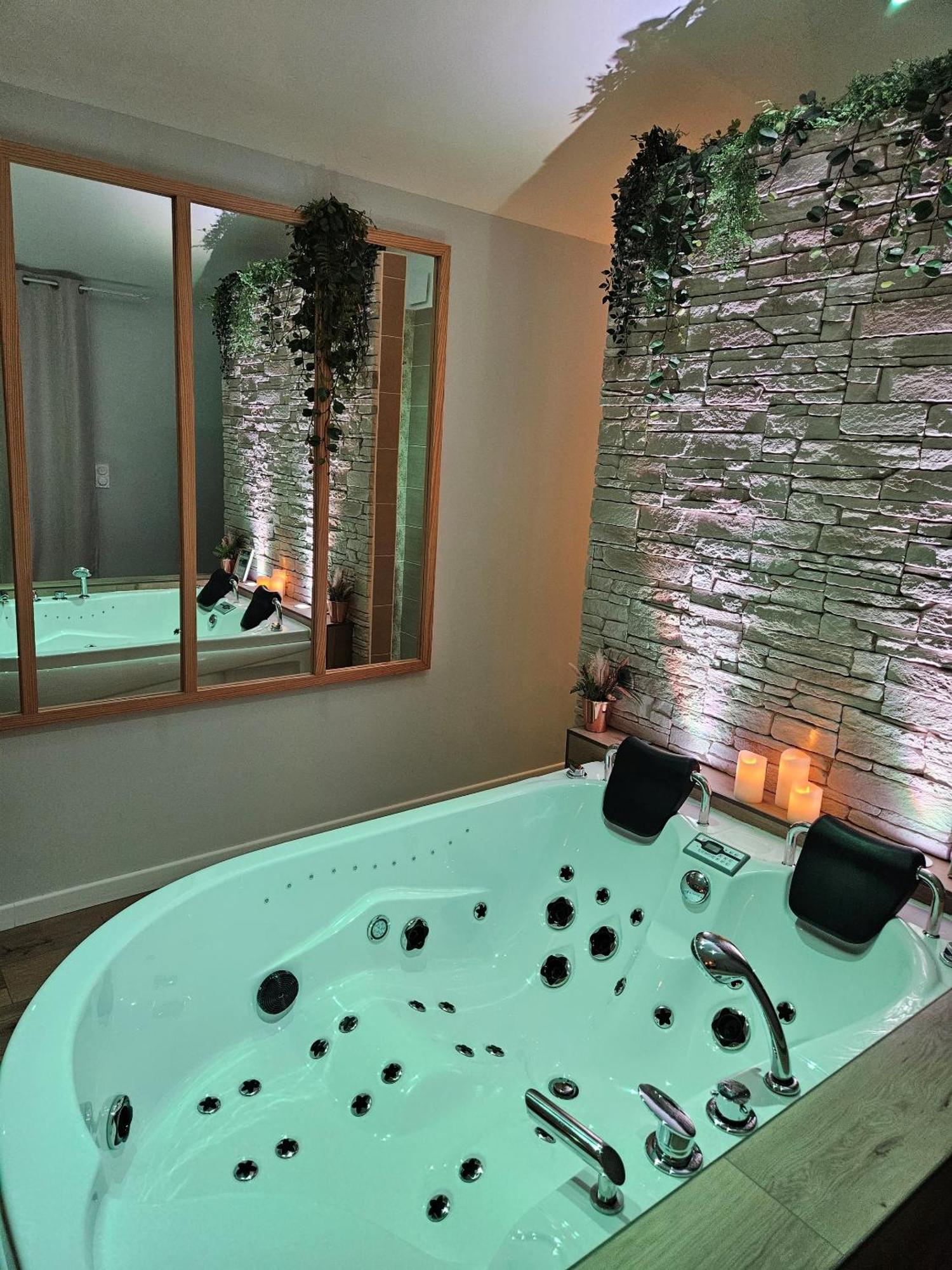 L'Essentiel - Love 5 Etoiles Talmont-Saint-Hilaire Exterior photo
