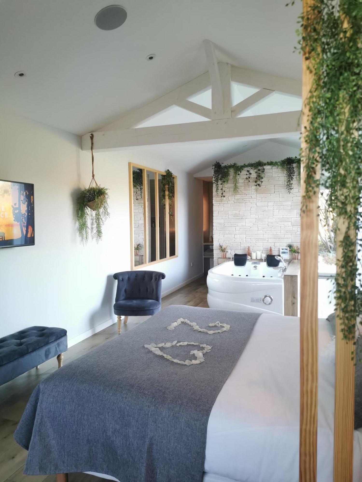 L'Essentiel - Love 5 Etoiles Talmont-Saint-Hilaire Exterior photo